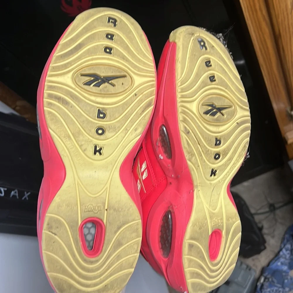 Shoes - Picture 2 of 3